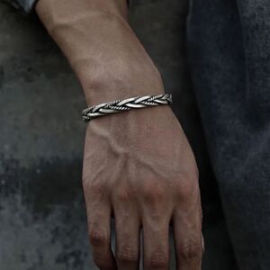 The Santa Fe Open Bangle bracelet in antiqued 925 silver. Unisex